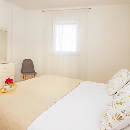 Sun Apartment